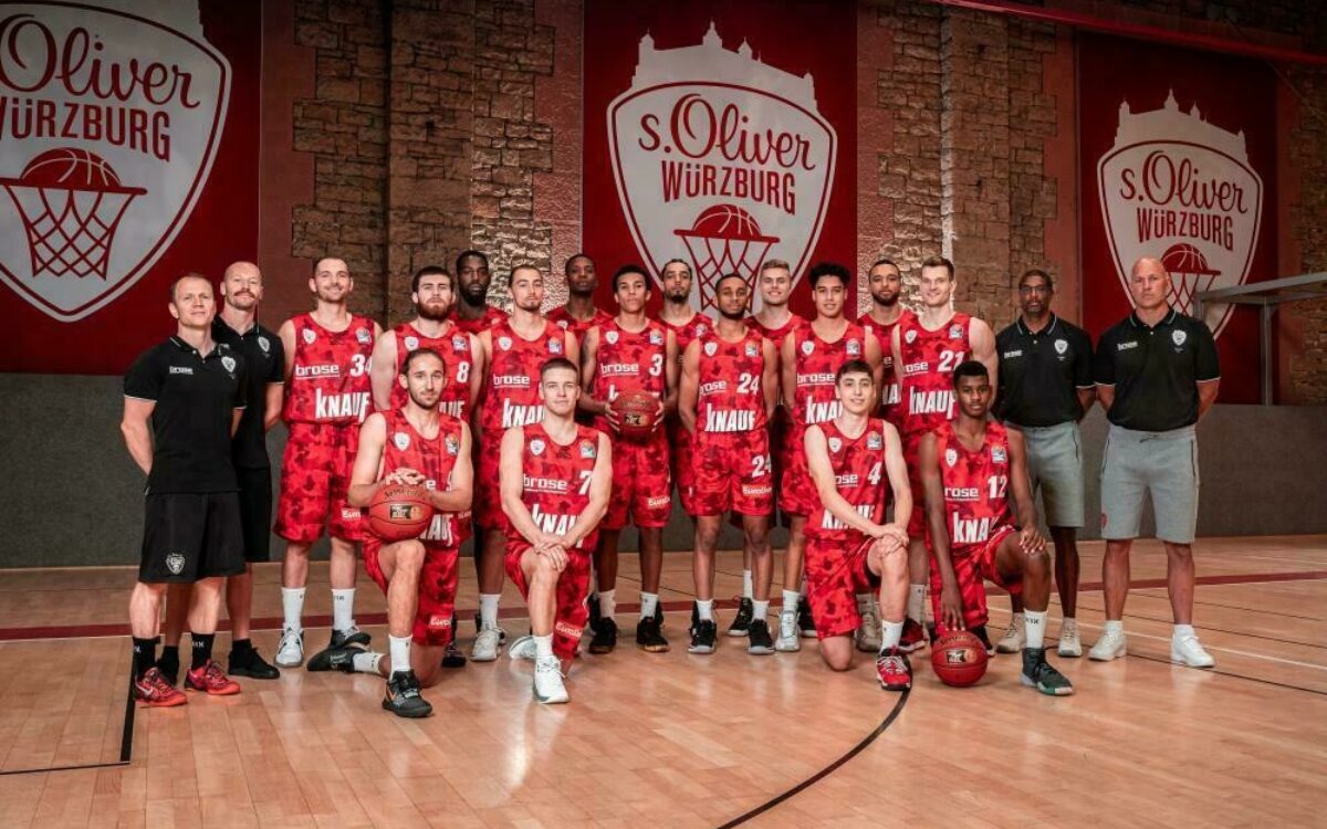 1604593477s oliver wrrzburg teamfoto 2020 gror 1604593477s oliver wrrzburg teamfoto 2020 gror